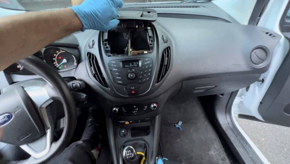 Beşiktaş’ta denetimde nefes kesen anlar kamerada