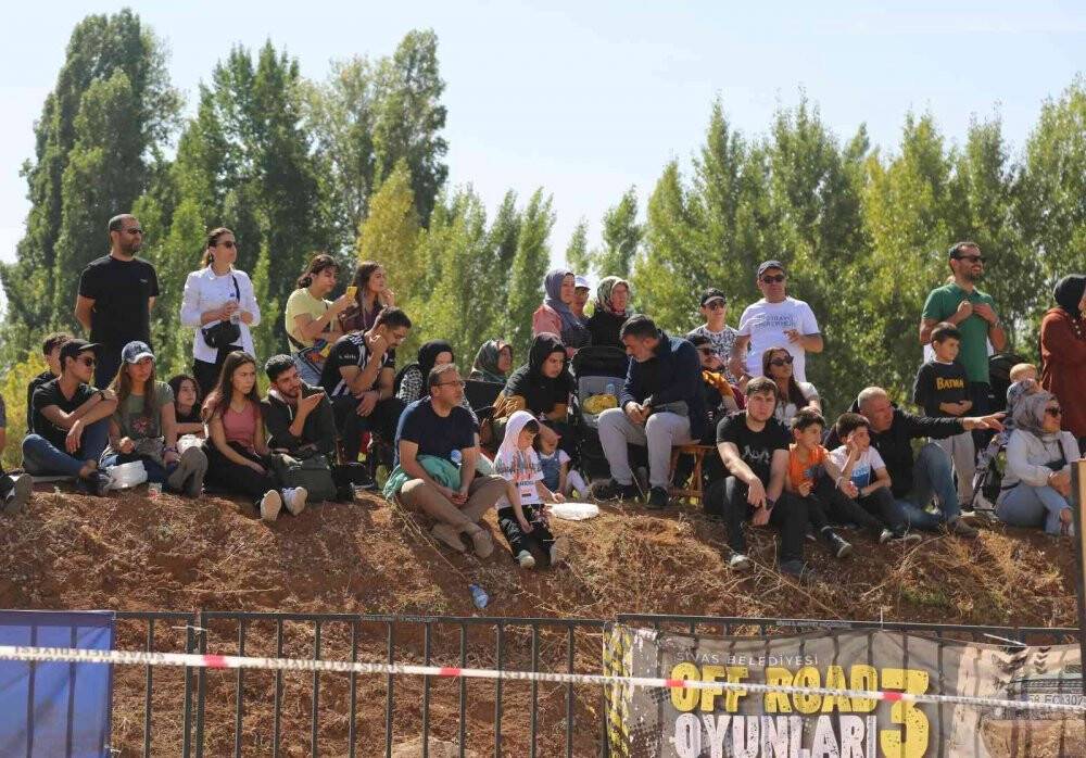 Off-road tutkunları Sivas’ta buluştu