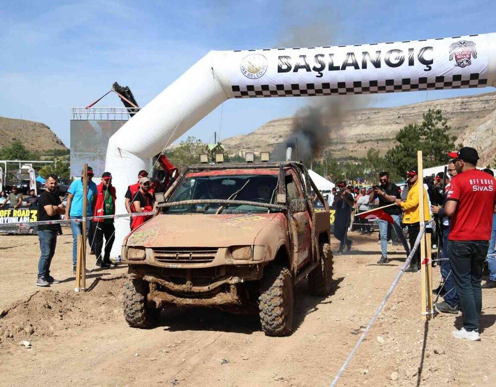 Off-road tutkunları Sivas’ta buluştu