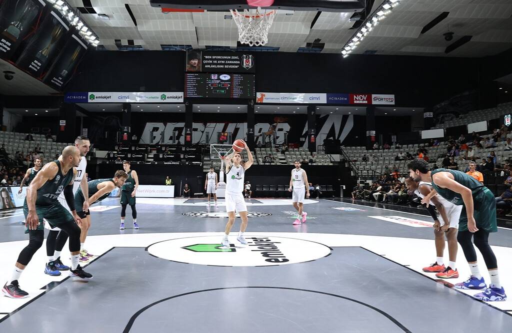 aa-20221003-29060516-29060507-besiktas-emlakjet-ayos-konyaspor-basketbol.jpg