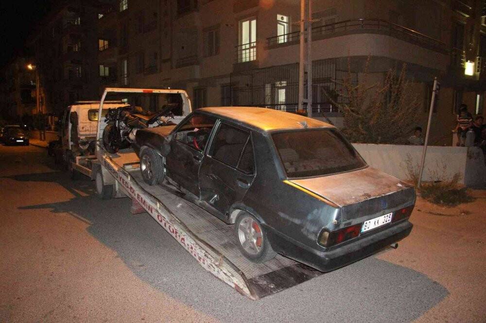 Kilis’te otomobil ile motosiklet çarpıştı: 2 yaralı