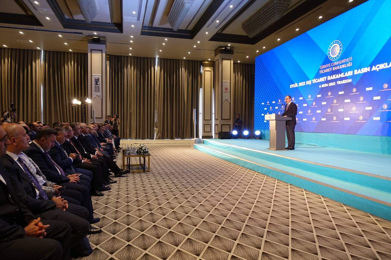 aa-20221004-29063300-29063298-ticaret-bakani-mehmet-mus-eylul-ayi-ihracat-rakamlarini-acikladi.jpg