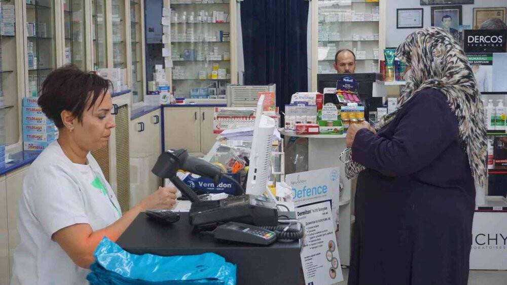 Grip aşısı eczanelerdeki yerini aldı