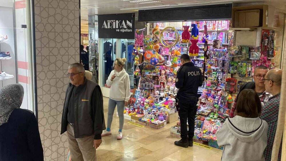 Çalıştığı iş yerinde ölü bulundu