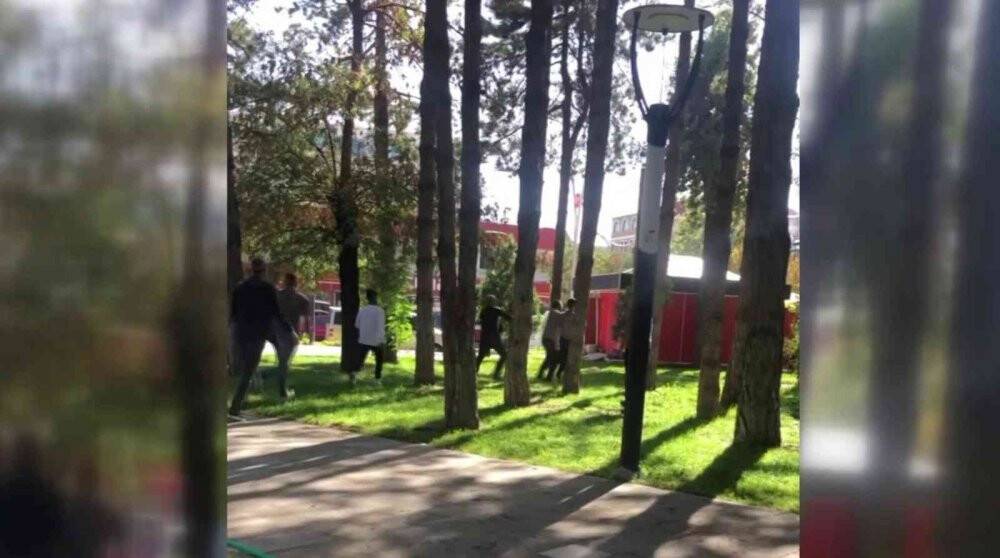 İki grup arasındaki kavga cep telefonu kamerasına yansıdı