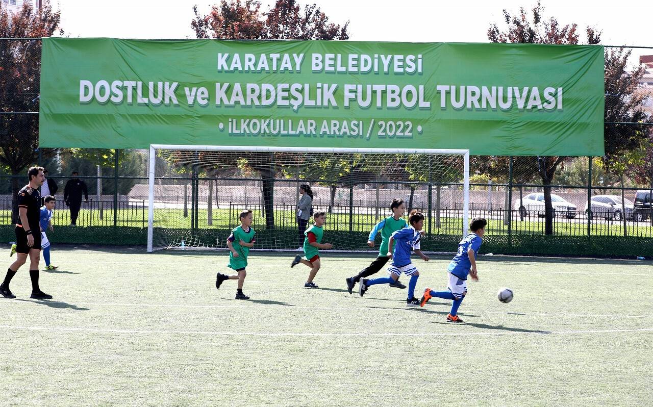 karatayda-ilkokullararasi-futbol-turnuvasi-8.jpg