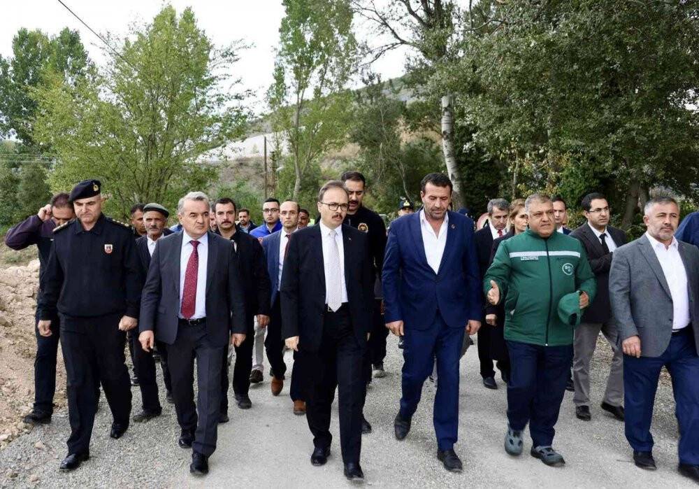 Sel afetinden etkilenen vatandaşlar ile bir araya geldi