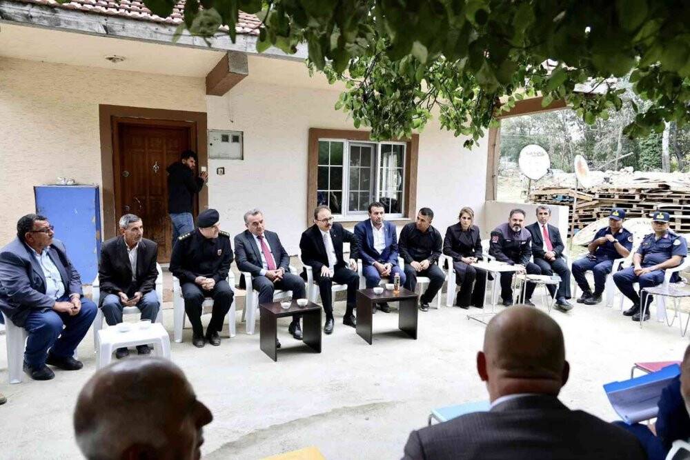 Sel afetinden etkilenen vatandaşlar ile bir araya geldi