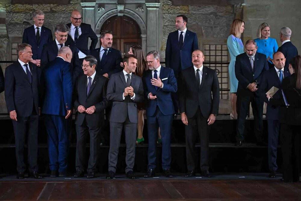 Cumhurbaşkanı Erdoğan, Avrupa Siyasi Topluluğu Zirvesi aile fotoğrafına katıldı