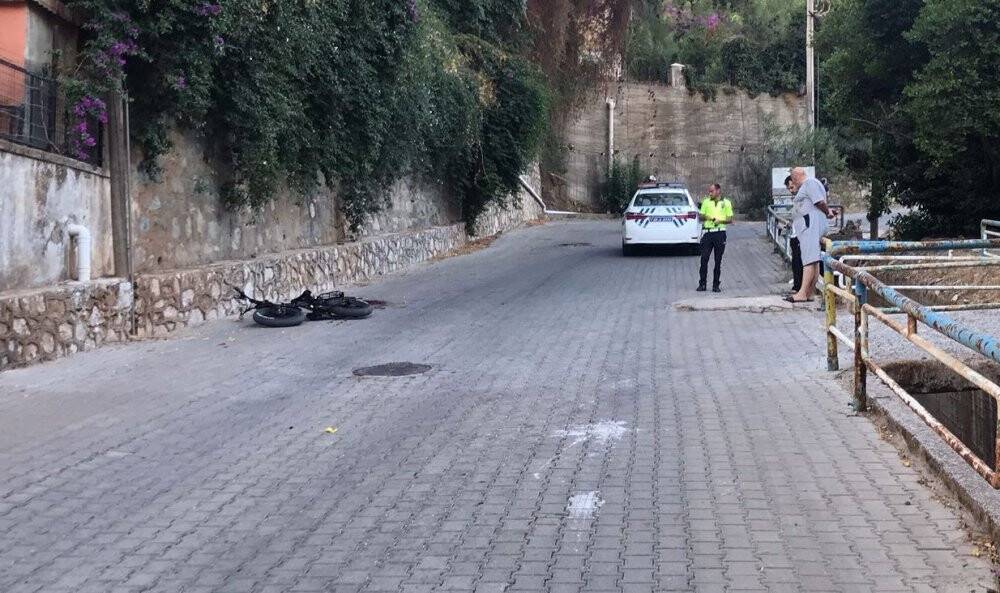 Elektrikli bisikletten düşen genç kız hastanede hayatını kaybetti