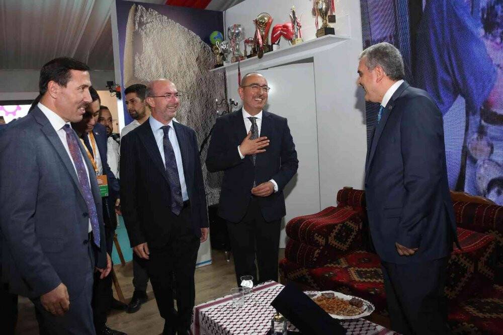 MEGA "Tam Bana Göre" dedirtti