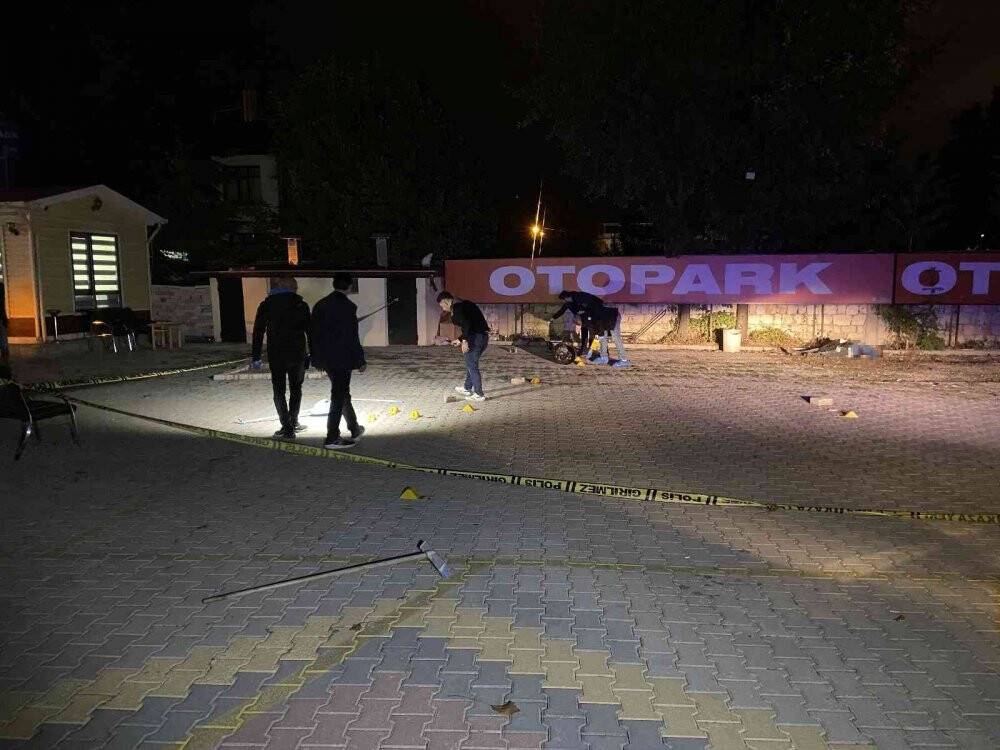 Otoparkta silahla vurulan şahıs hayatını kaybetti
