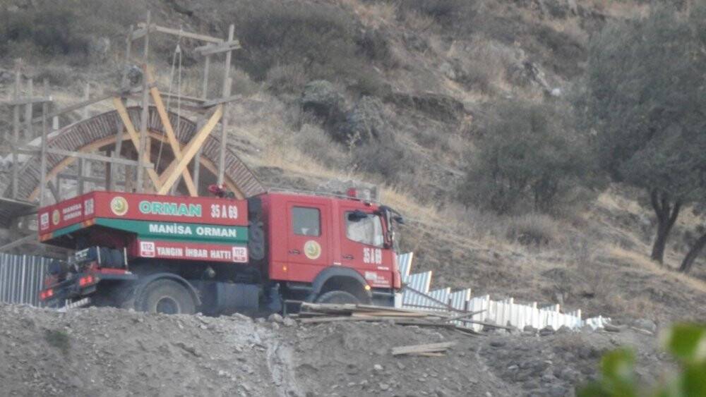 Spil Dağı’nda korkutan yangın