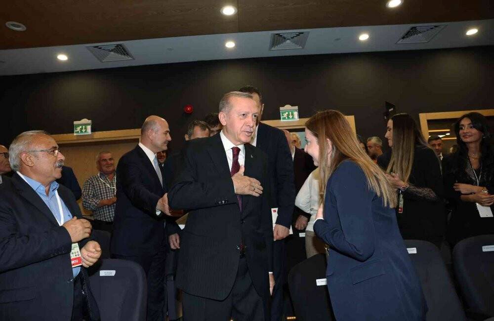 Cumhurbaşkanı Erdoğan, "Alevi Bektaşi Kültür ve Cemevi Başkanlığı kuruyoruz"