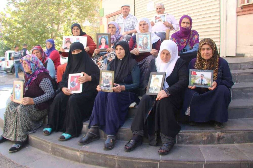 Evlat nöbetindeki anne oğluna çağrıda bulundu