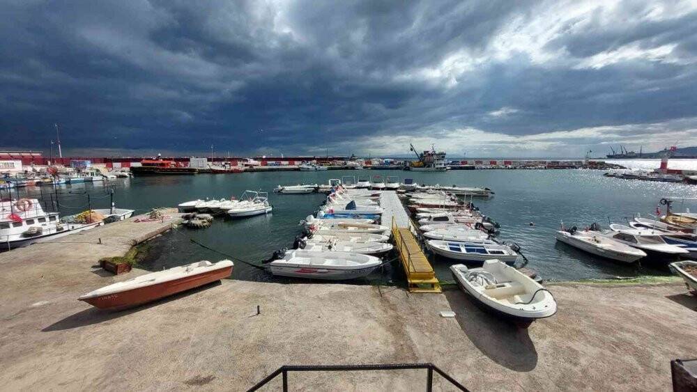 Marmara Denizi’nde ulaşıma poyraz engeli