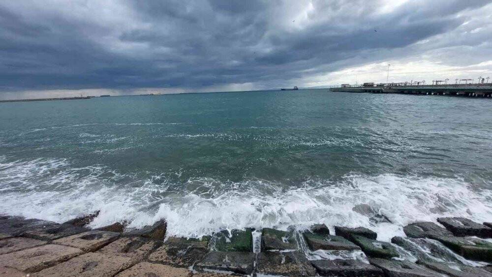 Marmara Denizi’nde ulaşıma poyraz engeli