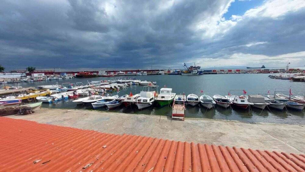 Marmara Denizi’nde ulaşıma poyraz engeli