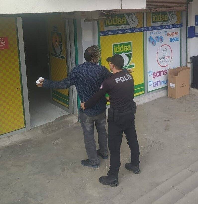 Aranan 12 şahıs yakalandı