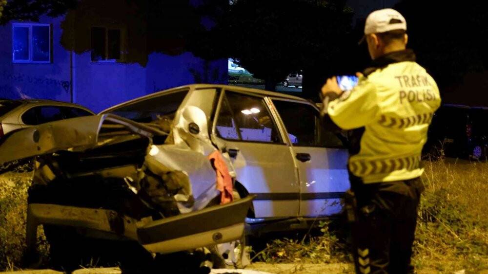 Edirne’de iki otomobil çarpıştı: 3 yaralı
