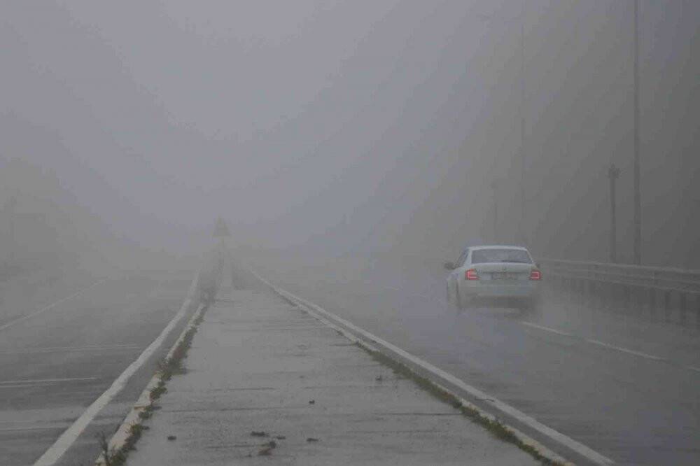 Bolu Dağı’nda sağanak ve yoğun sis etkili oluyor