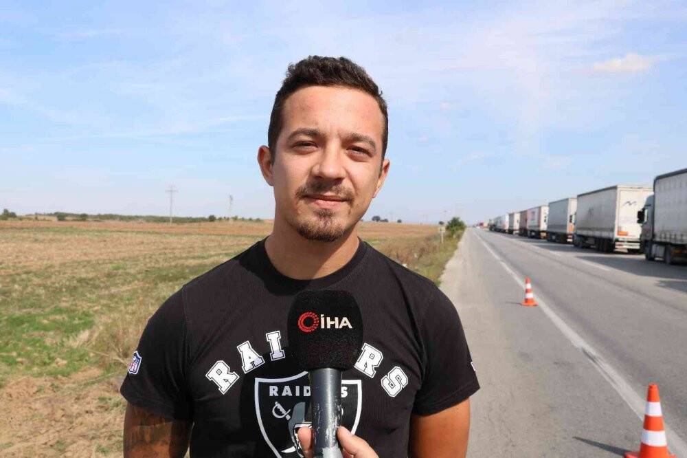 Günlerdir sınırda bekleyen tır şoförleri: "İnsanlıktan çıktık, tuvaletimizi bile yapamıyoruz"