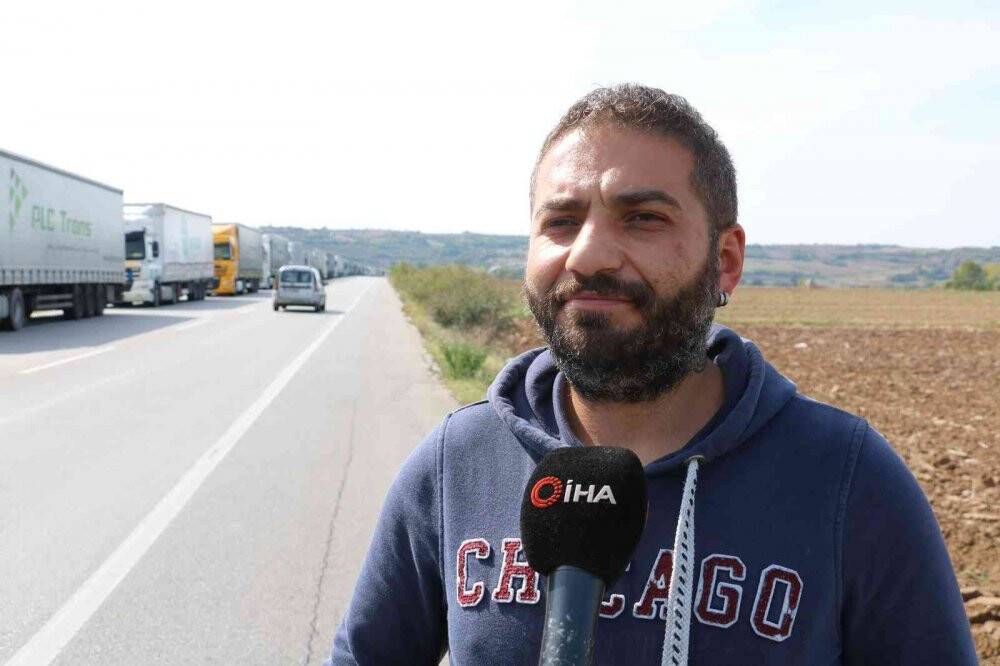 Günlerdir sınırda bekleyen tır şoförleri: "İnsanlıktan çıktık, tuvaletimizi bile yapamıyoruz"