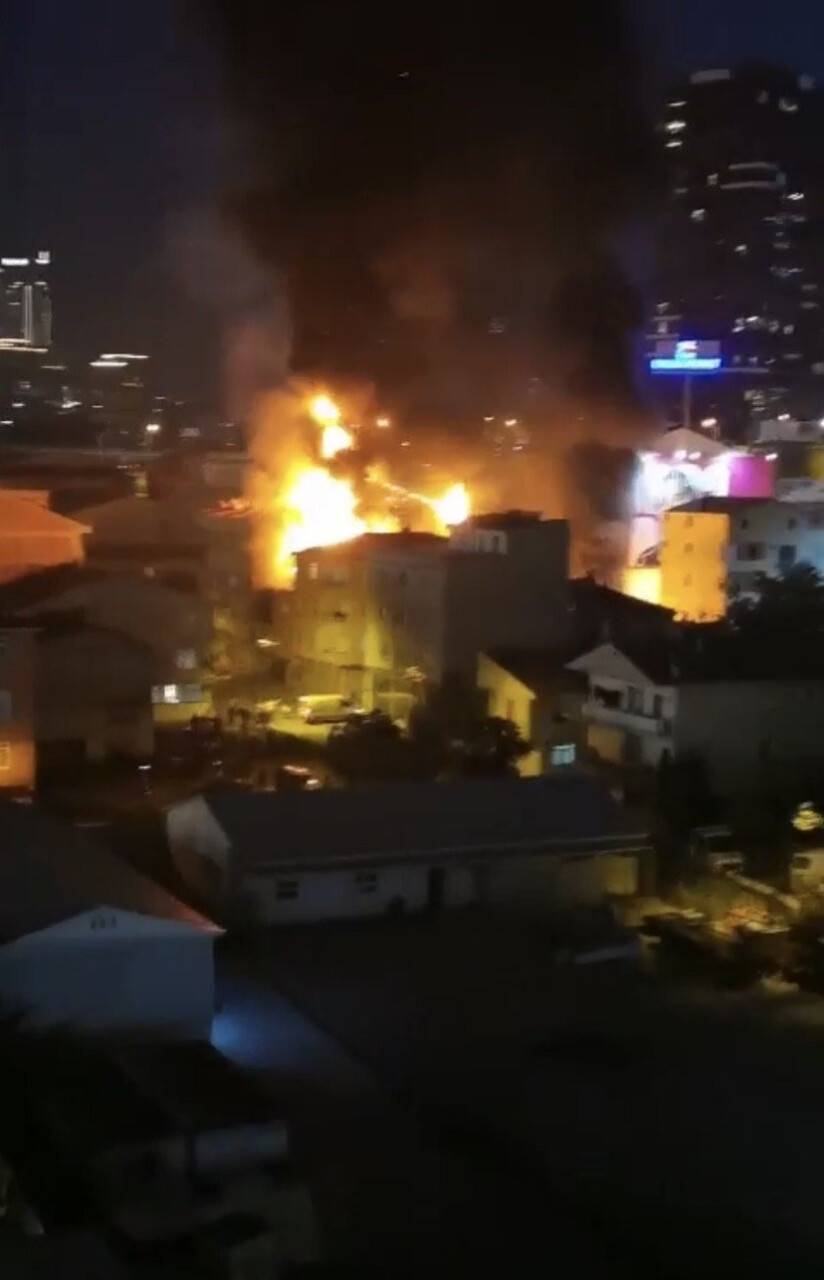 Kadıköy’de binada doğal gaz patlaması