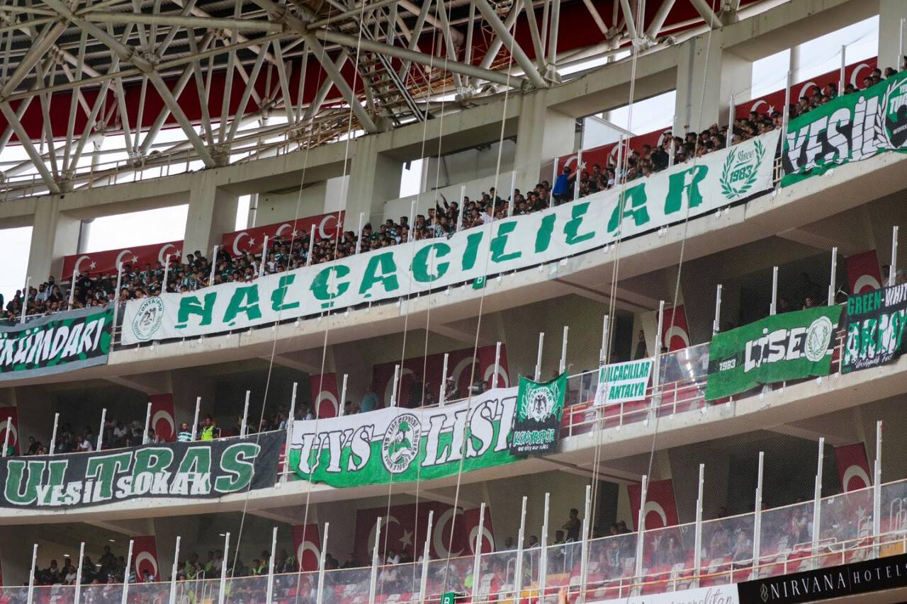 konyaspor-taraftar.jpg