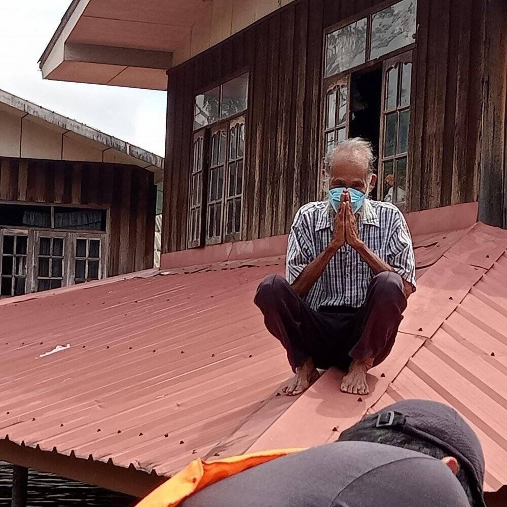 Tayland’da bir kentin neredeyse tamamı sular altına kaldı