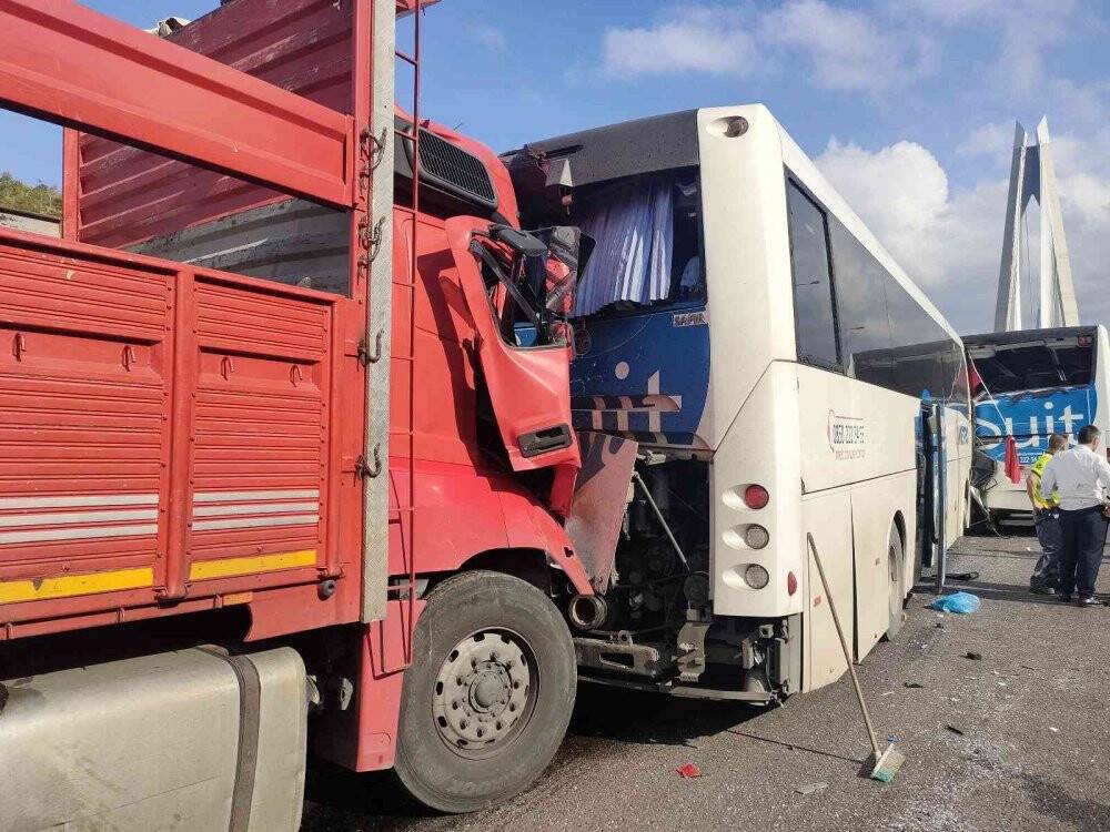 Yavuz Sultan Selim Köprüsü girişinde zincirleme kaza: 5 yaralı