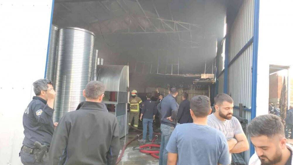 Kaynak yaparken iş yerini yaktı