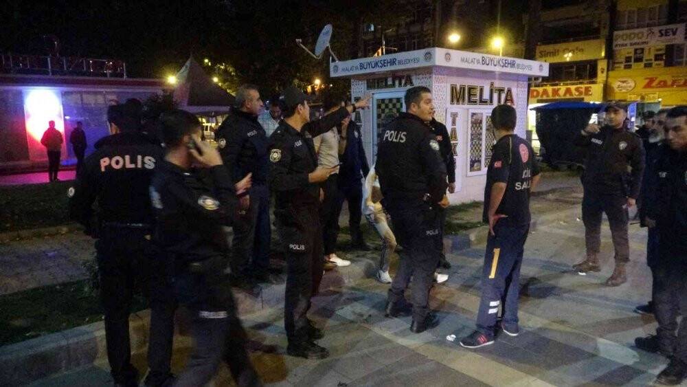 "Kız" meselesi kanlı bitti: 3 yaralı