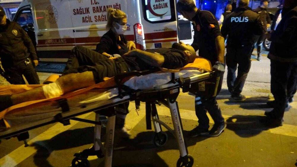 "Kız" meselesi kanlı bitti: 3 yaralı