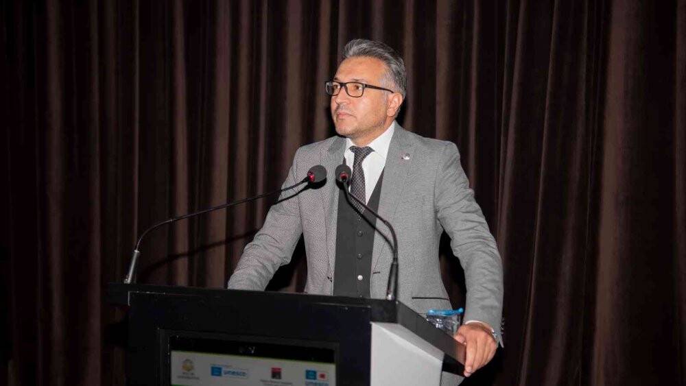 Selçuk Üniversitesi’nde bilim ve sanat, kongrede buluştu