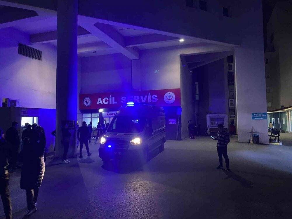 Kar maskesiyle gelip otelin restoranına mermi yağdırdı