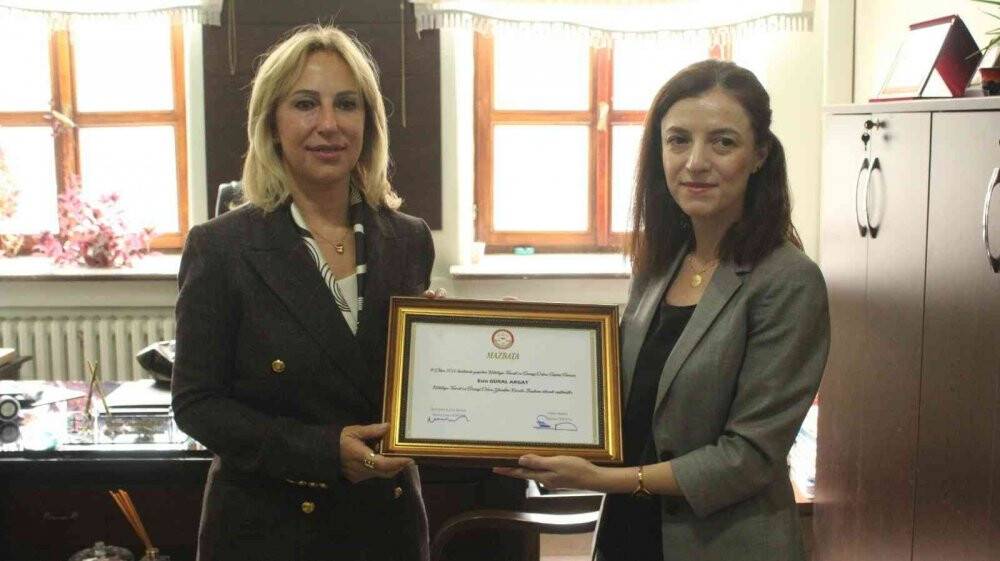 Türkiye’nin ilk kadın Ticaret ve Sanayi Odası Başkanı görevini devraldı