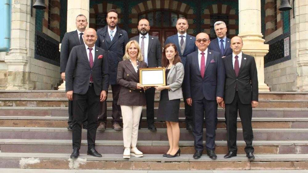 Türkiye’nin ilk kadın Ticaret ve Sanayi Odası Başkanı görevini devraldı