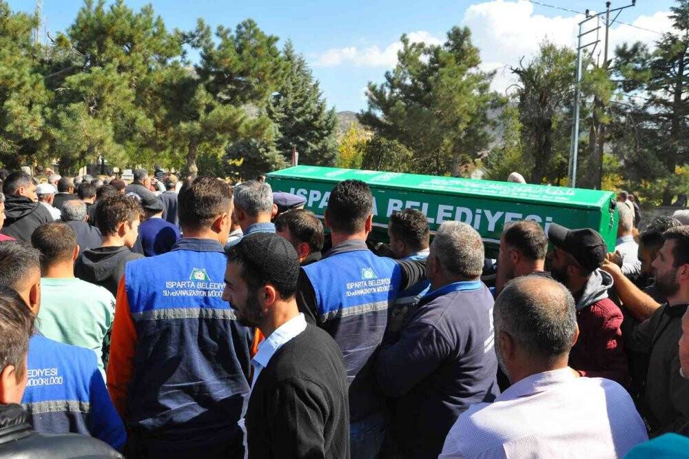 Kazada hayatını kaybeden genç kurye toprağa verildi