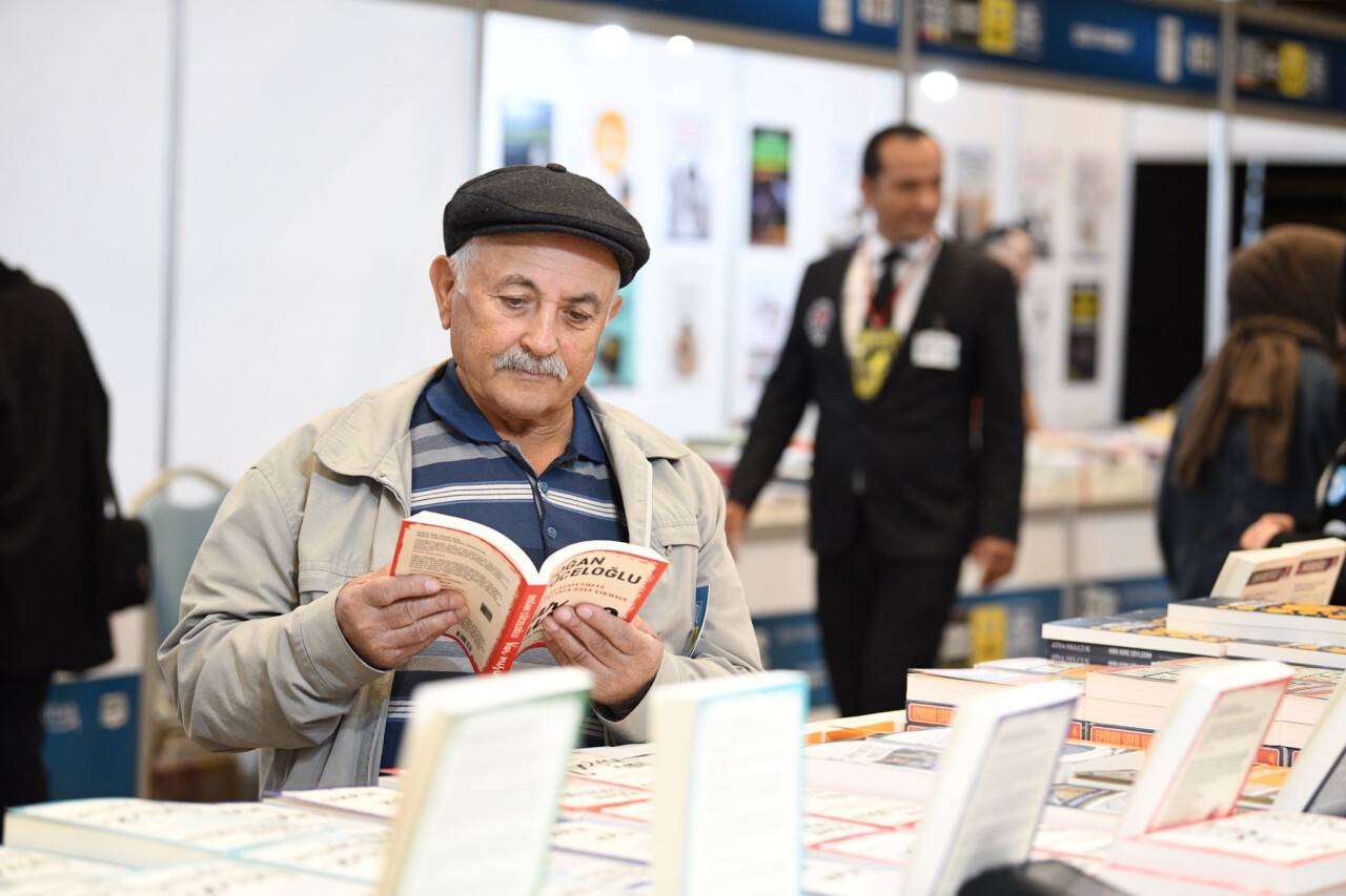 buyuksehisr-belediyesi-kitap-gunleri-1.jpg