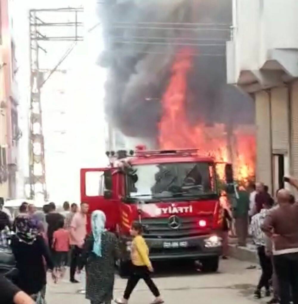 Ecza deposunda korkutan yangın