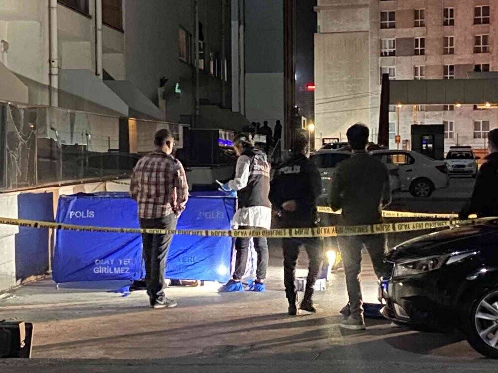 Esenyurt’ta şüpheli ölüm: Yabancı uyruklu genç 6. kattan düşerek hayatını kaybetti