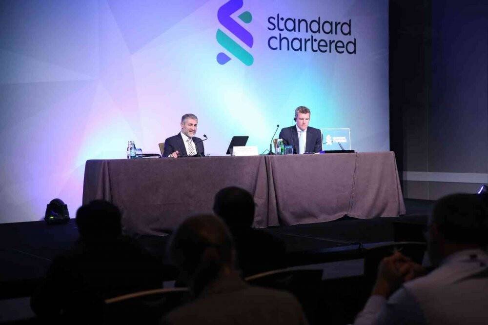 Hazine ve Maliye Bakanı Nebati, Standard Chartered organizasyonuyla düzenlenen yatırımcı forumuna katıldı