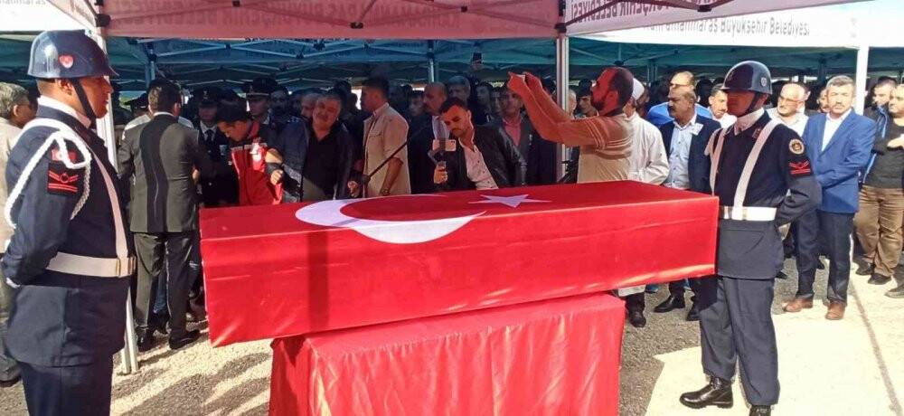 Şehit Uzman Çavuş Kürşat Sert son yolculuğuna uğurlanıyor