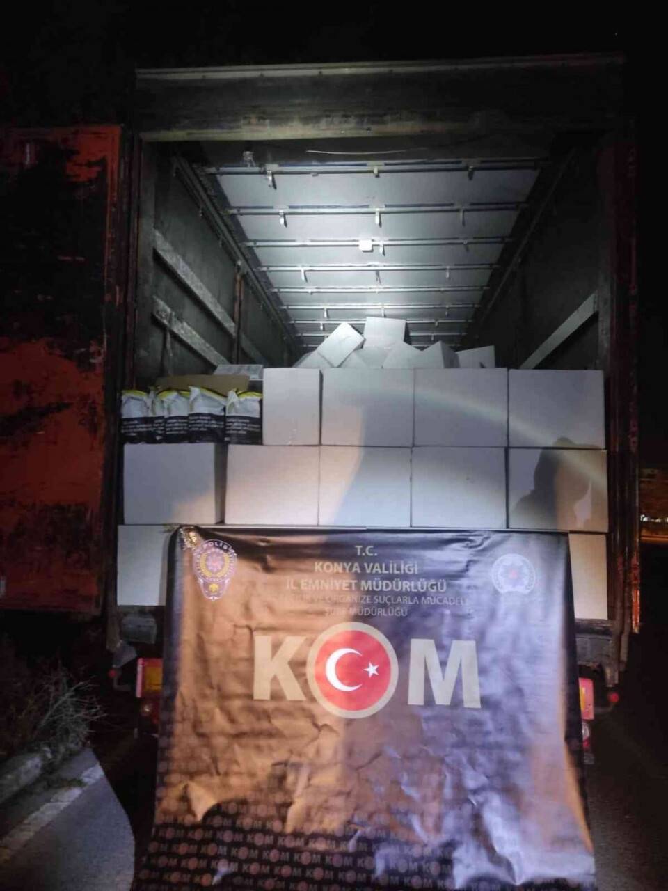 Konya’da 4 milyon 610 bin adet makaron ele geçirildi