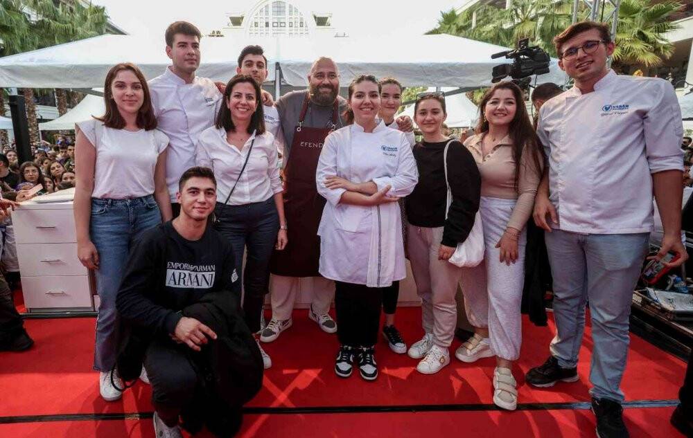 Gastronomi öğrencileri ünlü şeflerle