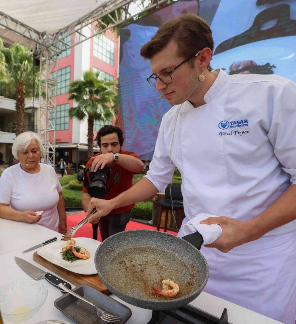 Gastronomi öğrencileri ünlü şeflerle