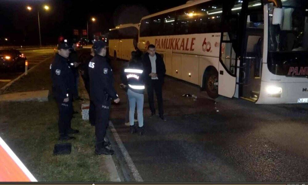 Aksaray-Konya Kara Yolu'nda  otobüsten kaçan sınır dışı mülteci emniyet ve jandarmayı alarma geçirdi