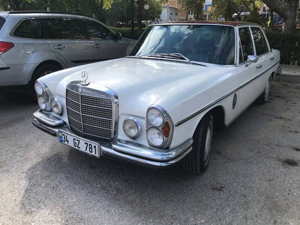 İstanbul’dan yola çıkan klasik otomobillerin son durağı Edirne oldu