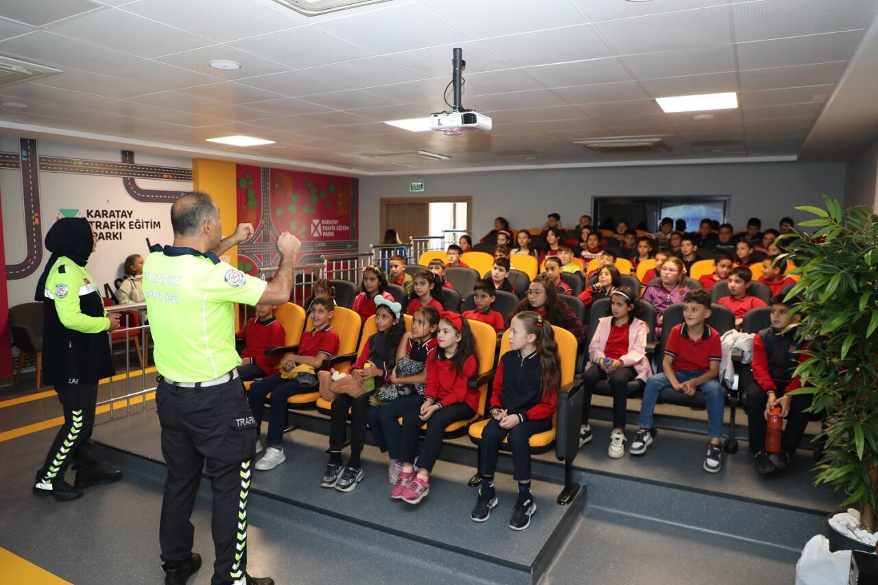 trafik-egitim-parkinda-egitimler-basladi-8.jpg